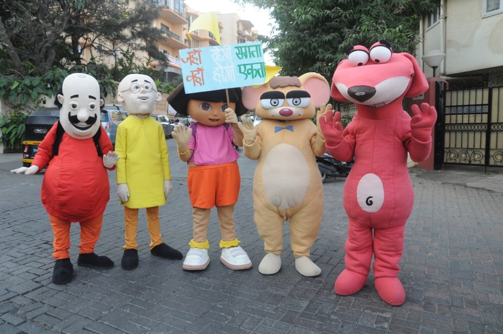 Kids, cartoon characters parade on R-Day in Mumbai