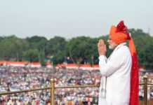 Modi showcases economic achievements in I-Day address