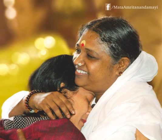Mata Amritanandamayi, Known as Amma, Returns to New England on July 8 and 9