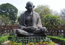 Pearls of Wisdom: Thought, Action, Feeling, Authenticity and Happiness