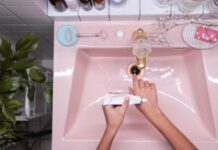 When it comes to skin care, handcream should be top priority