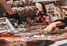 Tips to take care of silver jewellery during monsoon