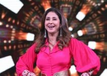 Urmila Matondkar recalls wearing 15 kg of jewellery for ‘Chamma Chamma’