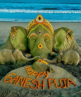 Ganesh Chathurthi: Sand-artist Sudarsan Pattnaik marks Ganesh Chathurthi  with a new masterpiece, says 'Go Green