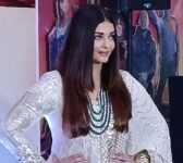 Bollywood Roundup: Aishwarya Rai Bachchan, Nikki Tamboli, Radhika Apte, and more…