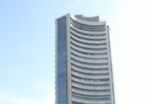 Sensex, Nifty Slip Ahead of Christmas as Investors Turn Cautious