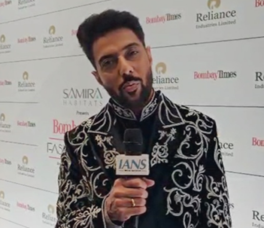 Chef Ranveer Brar Wants to Make the Lungi a Mainstream Men’s Fashion Statement