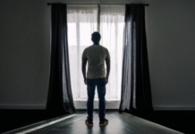 Smartphone Use Before Age 13 Linked to Increased Risk of Suicidal Thoughts, Aggression in Young Adults: Study