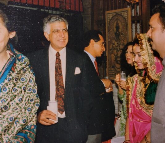 My Unexpected Encounters with Indian Leaders in Mexico: Power, Simplicity, and Surprise: Memoir-29