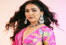 Neeti Mohan Says Vocal Range Drew Her to Navratri Track ‘Jhamkudi Re Jhamkudi’