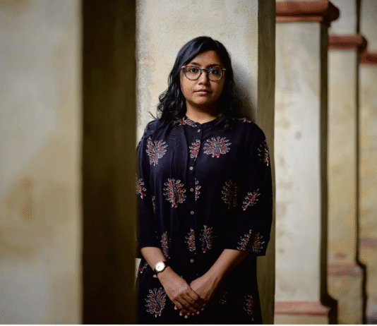 A journey to the dark side of hope: A Guardian and a Thief