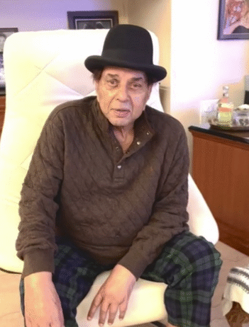 Dharmendra Discharged from Hospital, Continues Recovery at Home Under Medical Supervision