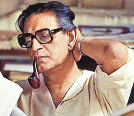‘E.T. the Extra-Terrestrial’: When Satyajit Ray Said His Story Was Plagiarised in Hollywood