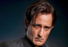 Smriti Irani praises Akshaye Khanna for ‘surpassing all expectations’ in Dhurandhar