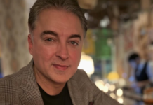 Jugal Hansraj Activates Festive Mode, Sends Out Christmas Cheer