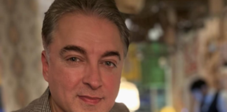 Jugal Hansraj Activates Festive Mode, Sends Out Christmas Cheer