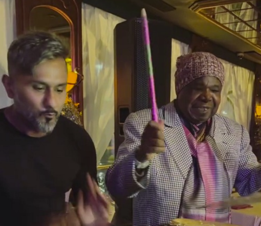 Yo Yo Honey Singh Revisits Childhood Memories, Plays Congo After 25 Years