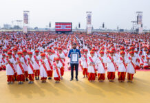 BAPS Sets Guinness World Record for Largest Simultaneous Hindu Text Recital by Children